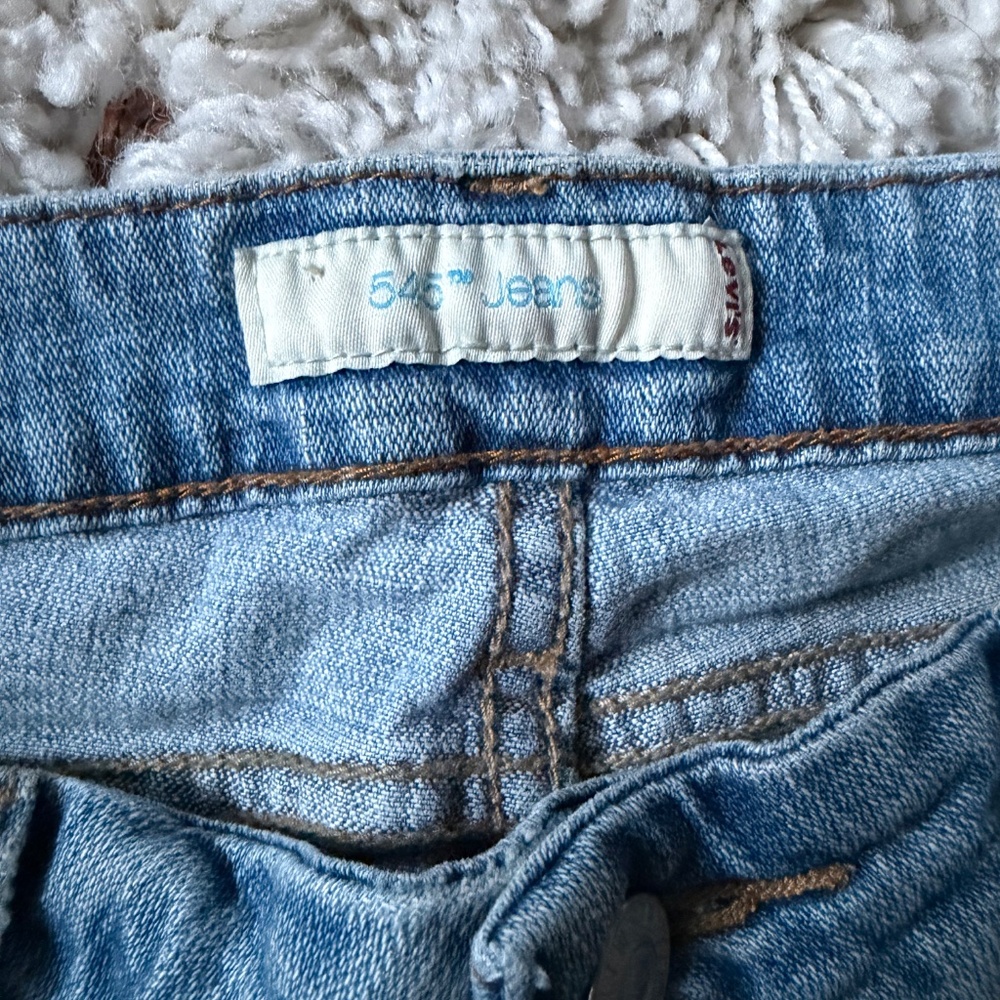 Levi's jeans in Levi's Classic Blue 545 women’s capri mom pants Denim Jean short - Picture 3 of 4